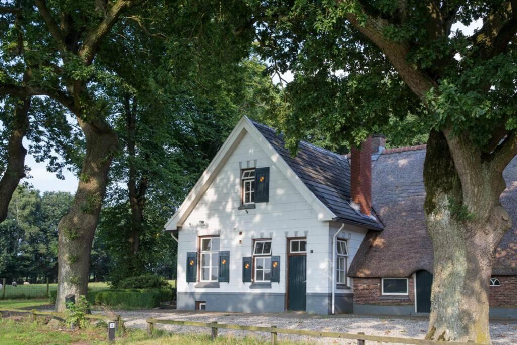 Herberg de Pas Haarle Buitenkant foto